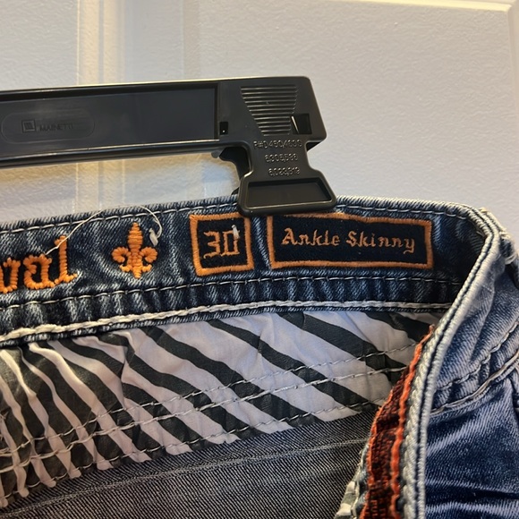 Rock Revival Jeans - Picture 4 of 6